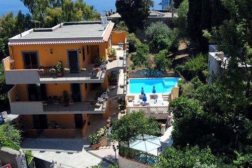Residence Villa Il Glicine Таормина Экстерьер фото